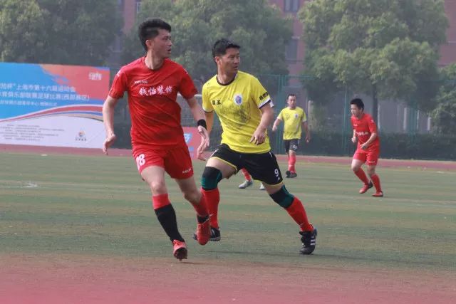 布伦森45分文班19+14 尼克斯4-1马刺夺冠